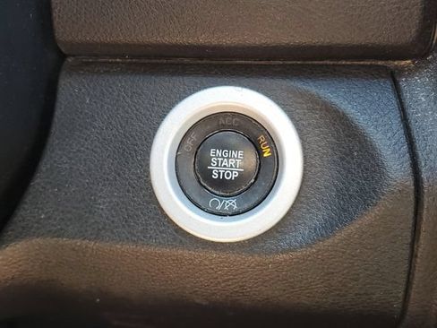 Used 2022 RAM 1500 Warlock AWD/4WD image 23