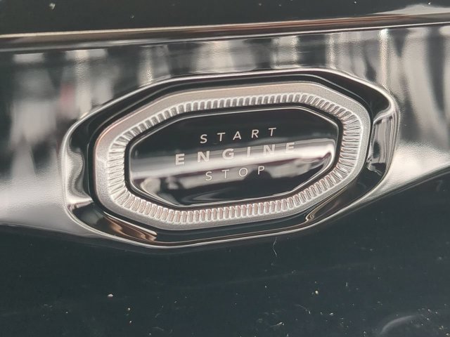 New 2027 Jeep Grand Cherokee Limited RWD image 35