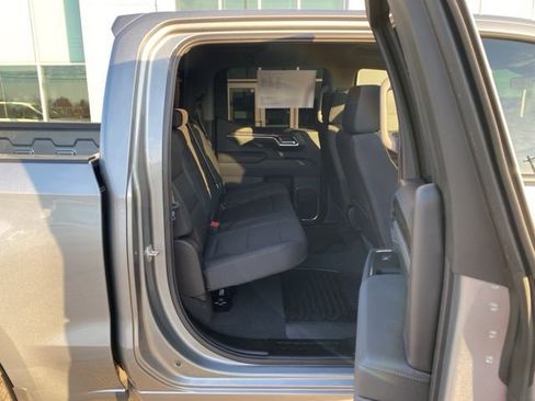 Used 2025 Chevrolet Silverado 1500 LT AWD/4WD image 30