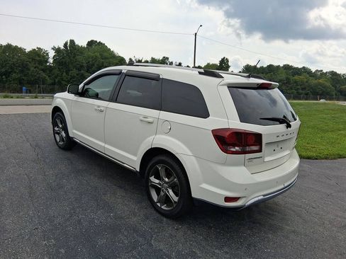 Used 2017 Dodge Journey Crossroad w/ Popular Equipment Group FWD image 7
