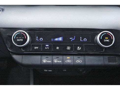 Used 2023 Hyundai Elantra SEL FWD image 26