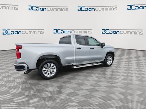 Used 2020 Chevrolet Silverado 1500 Custom w/ Custom Value Package RWD image 8