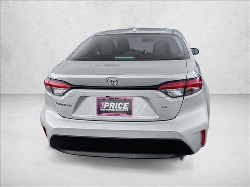 Used 2023 Toyota Corolla LE image 6