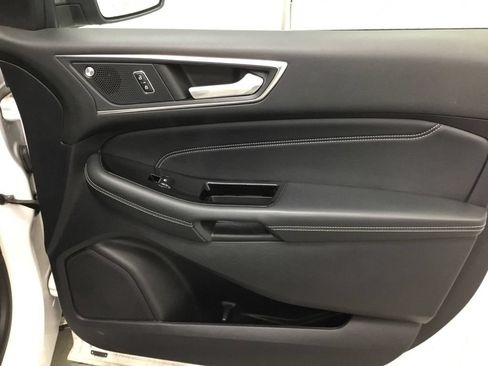 Used 2019 Ford Edge Titanium w/ Equipment Group 301A AWD/4WD image 44