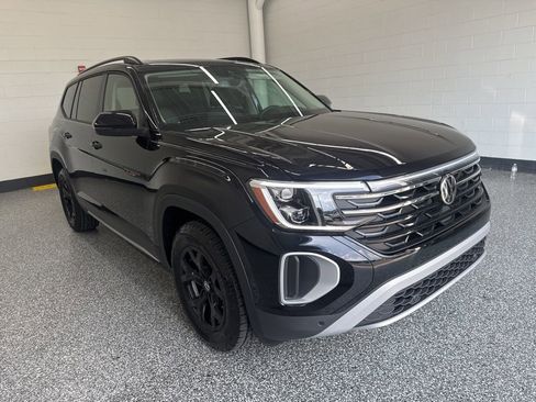 New 2026 Volkswagen Atlas Peak Edition AWD/4WD image 5