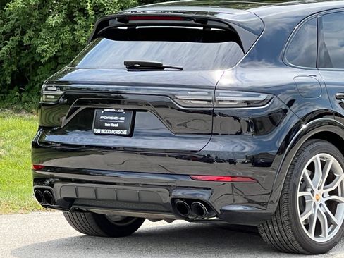 Certified 2021 Porsche Cayenne GTS AWD/4WD image 9