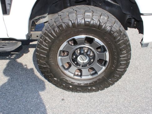 Used 2023 Ford F250 Lariat w/ Lariat Ultimate Package AWD/4WD image 10