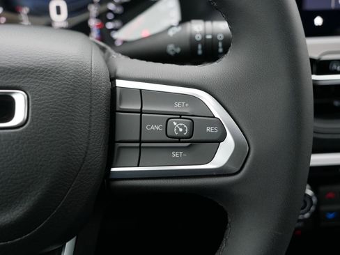 Used 2025 Jeep Compass Latitude w/ Altitude Special Edition image 29