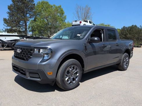New 2026 Ford Maverick XLT FWD image 7