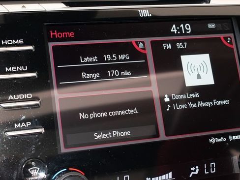Used 2019 Toyota Camry XSE FWD image 28
