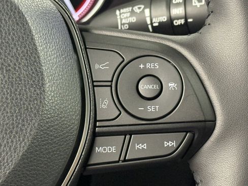 Used 2025 Toyota RAV4 XLE Premium image 24