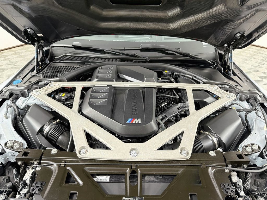 Used 2023 BMW M4 CSL RWD image 28