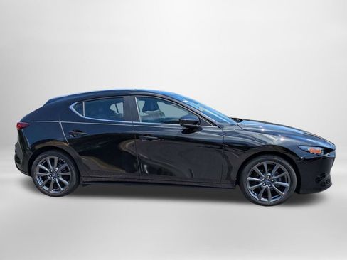 Used 2023 MAZDA MAZDA3 s FWD image 3