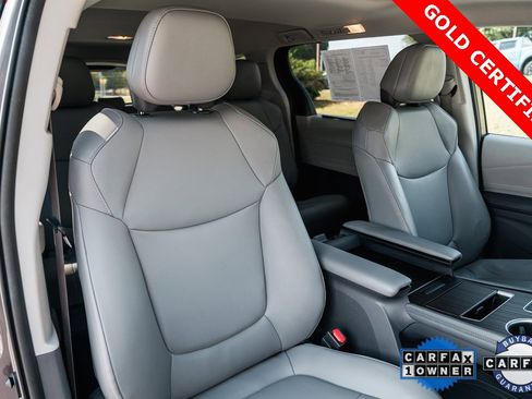Certified 2021 Toyota Sienna XLE image 30