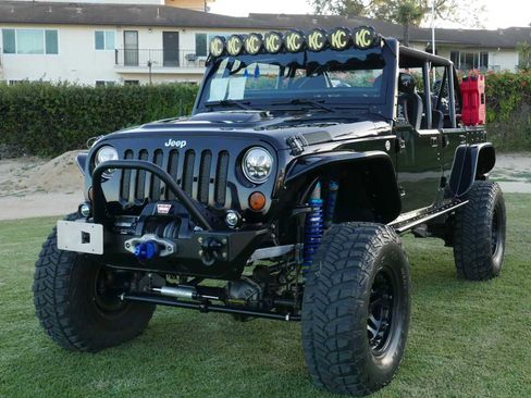 Used 2013 Jeep Wrangler Unlimited Rubicon w/ Dual Top Group image 18