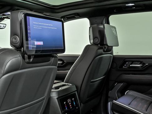 New 2026 GMC Yukon XL AT4 Ultimate w/ LPO, Floor Liner Package AWD/4WD image 12