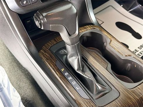 Used 2018 GMC Canyon Denali image 16