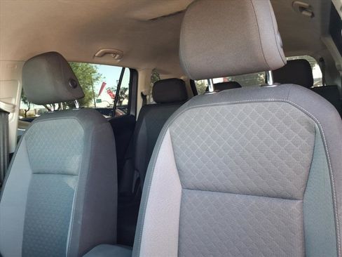 Used 2020 Volkswagen Tiguan S image 13