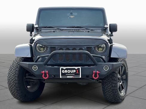 Used 2014 Jeep Wrangler Unlimited Sahara w/ Connectivity Group image 4