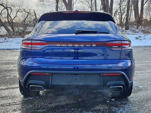 Certified 2025 Porsche Macan image 6
