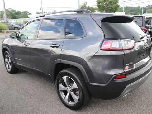 Used 2022 Jeep Cherokee Limited AWD/4WD image 28