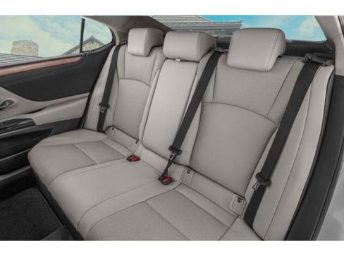 Used 2023 Lexus ES 300h w/ Premium Package image 13