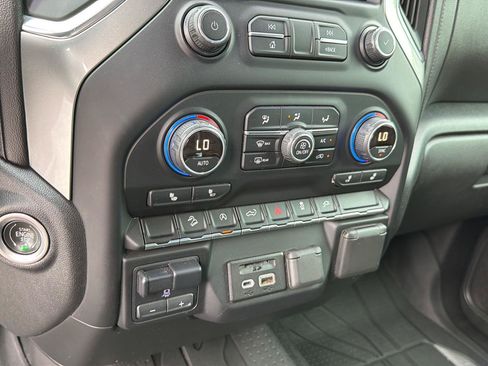 Used 2019 Chevrolet Silverado 1500 LT w/ All-Star Edition AWD/4WD image 26