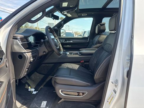 New 2026 Jeep Grand Wagoneer Summit AWD/4WD image 19