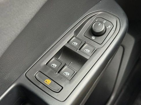 New 2026 Volkswagen Taos SE AWD/4WD image 15