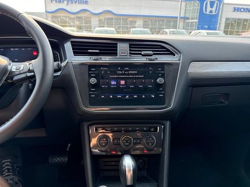 Used 2021 Volkswagen Tiguan SEL AWD/4WD image 20