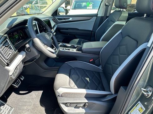 New 2026 Volkswagen Atlas Peak Edition AWD/4WD image 17
