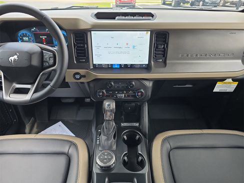 New 2025 Ford Bronco Big Bend w/ Black Diamond Package image 10