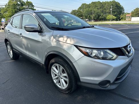Used 2017 Nissan Rogue Sport SV AWD/4WD image 4