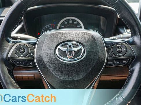 Used 2021 Toyota Corolla SE w/ SE Premium Package FWD image 23