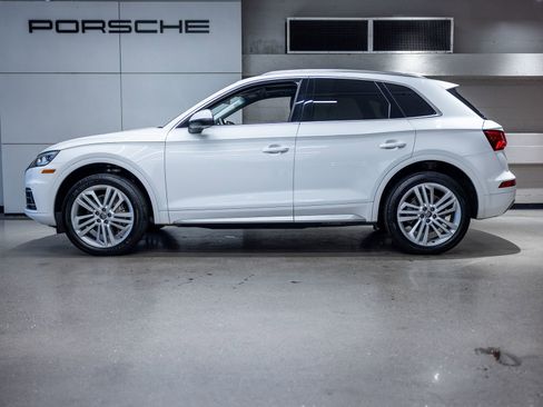 Used 2019 Audi Q5 2.0T Premium Plus w/ Premium Plus Package AWD/4WD image 2