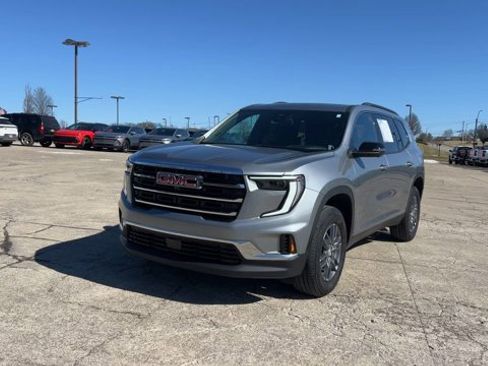 Used 2025 GMC Acadia Elevation image 4