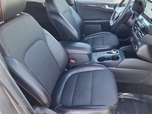 Used 2023 Ford Escape ST-Line image 11