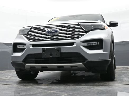 Used 2020 Ford Explorer Platinum w/ Premium Technology Package image 42