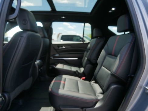 Used 2024 Chevrolet Traverse RS AWD/4WD image 20