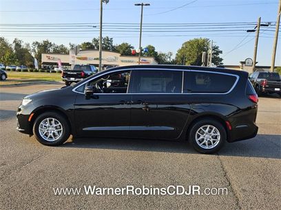 New 2026 Chrysler Pacifica Select