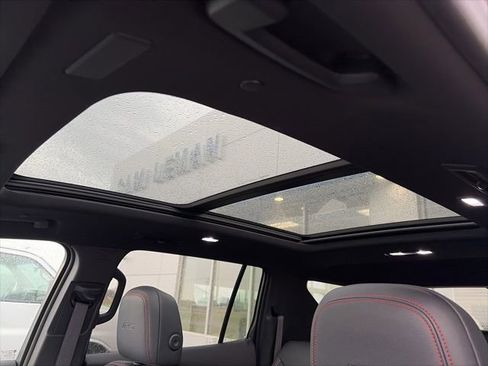 Used 2025 Chevrolet Traverse RS w/ LPO, Floor Liner Package AWD/4WD image 4