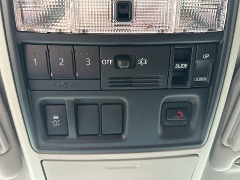 Used 2022 Toyota 4Runner SR5 Premium image 22