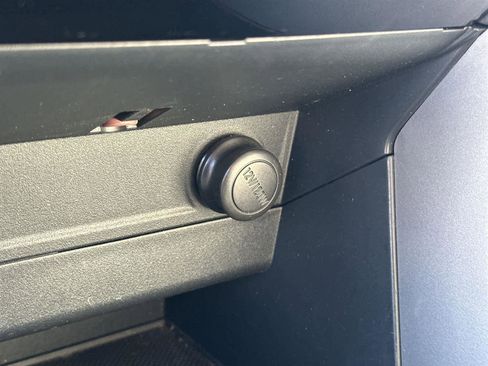 Used 2017 Subaru Forester 2.5i Limited image 25