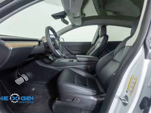 Used 2022 Tesla Model Y Performance AWD/4WD image 11