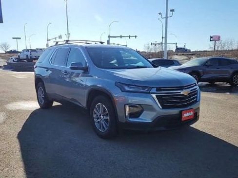 Certified 2023 Chevrolet Traverse LT image 2