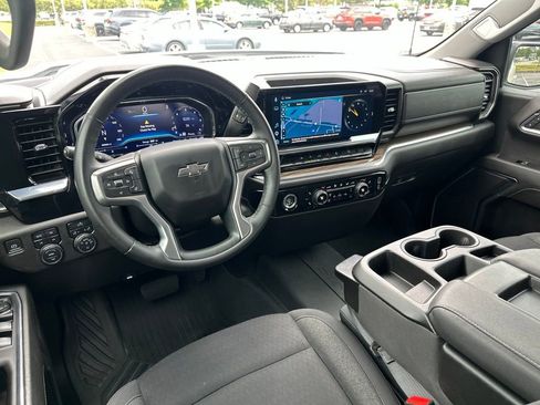Used 2024 Chevrolet Silverado 1500 RST AWD/4WD image 27