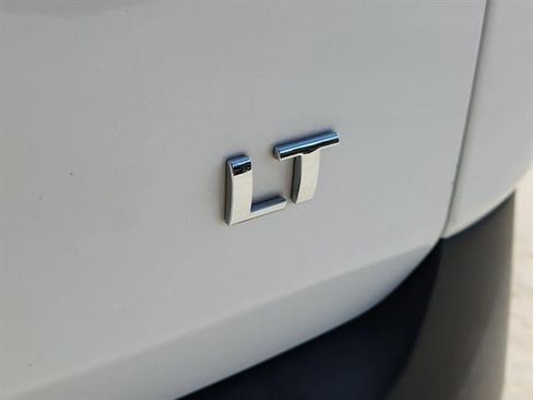 Used 2022 Chevrolet Traverse LT AWD/4WD image 5