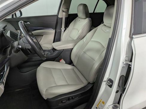 Certified 2023 Cadillac XT4 Luxury w/ Cold Weather Package image 14