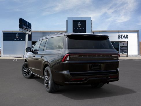New 2027 Lincoln Navigator L Reserve w/ Jet Appearance Package RWD image 8
