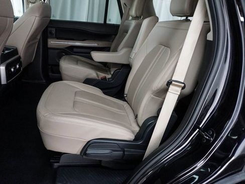 Used 2024 Ford Expedition Limited image 16